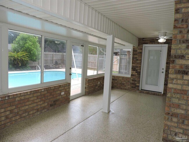 Building Photo - 6340 Summer Lakes Ln