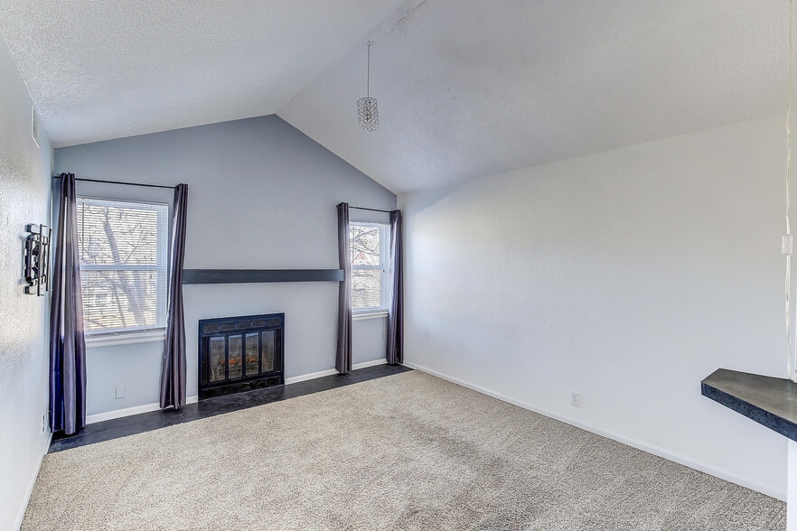 Building Photo - 2 Acoma St