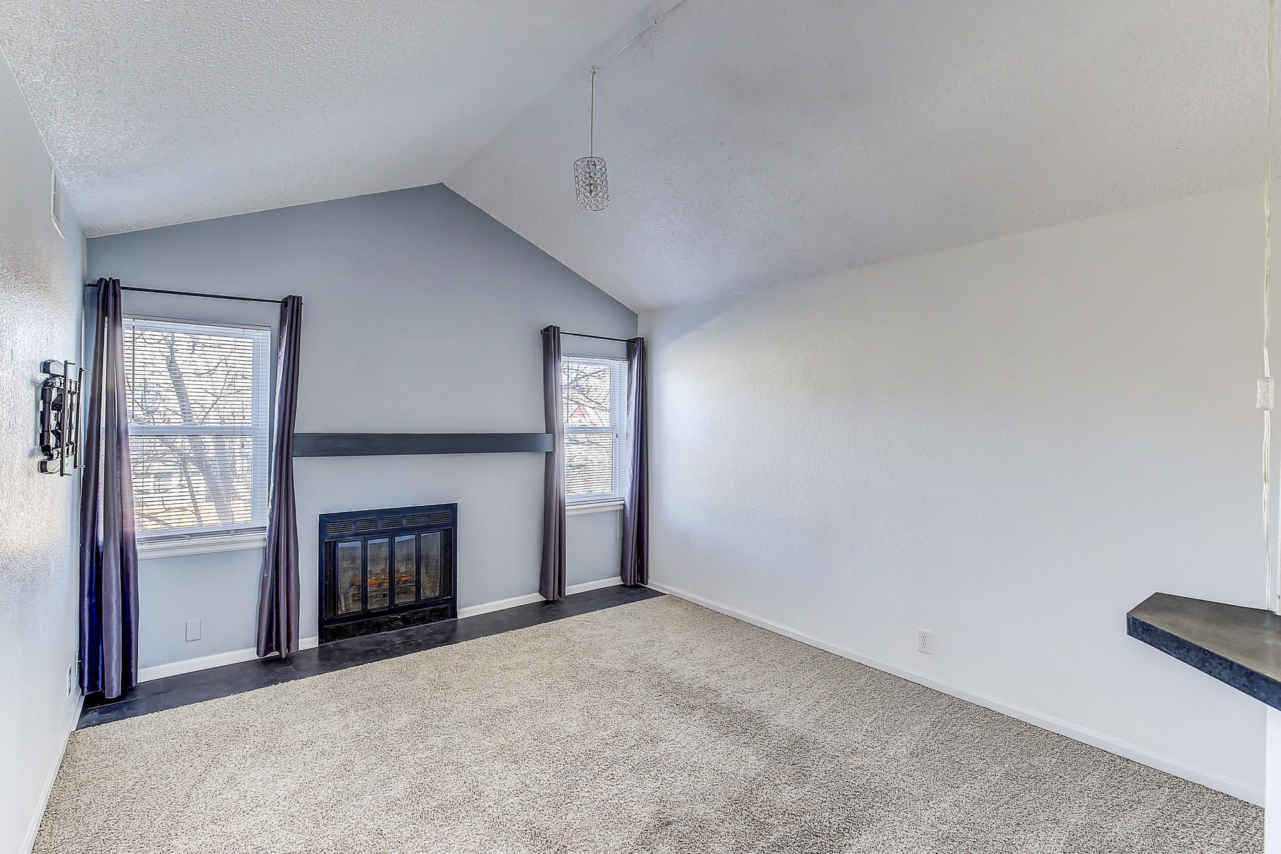 Building Photo - 2 Acoma St