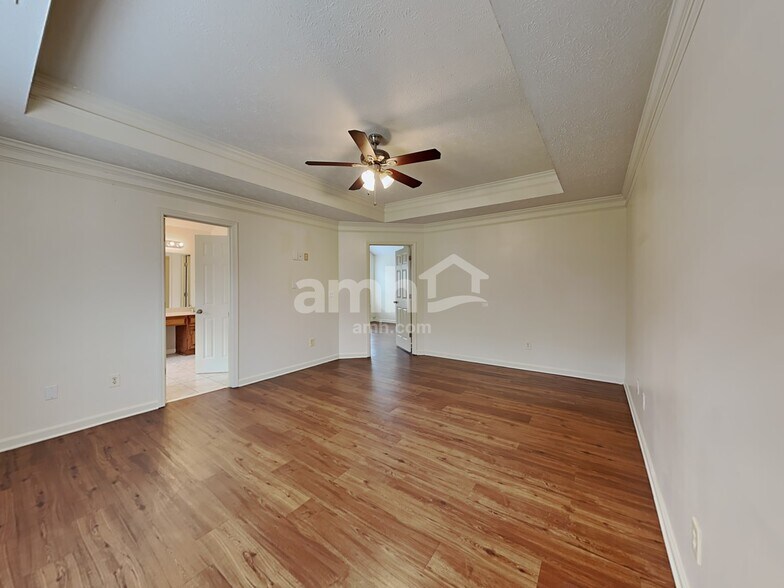 Building Photo - 389 Sunderland Way