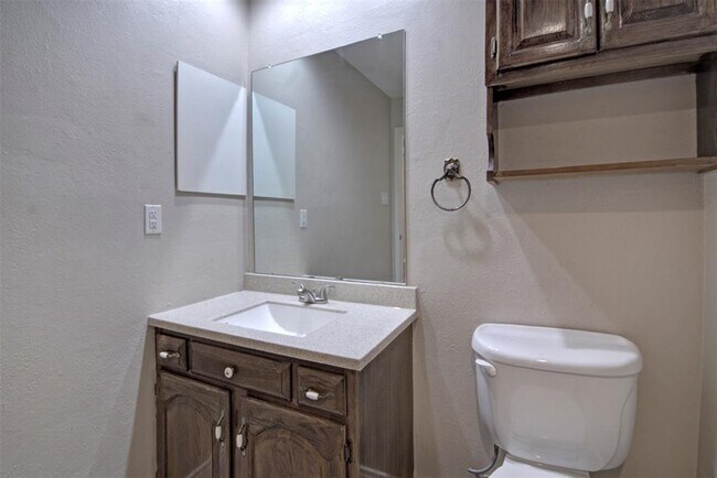 Building Photo - 5100 Verde Valley Ln