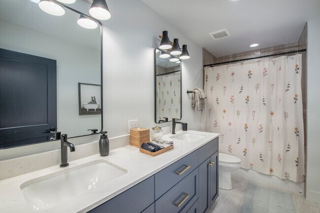 Building Photo - 85 Haverly St