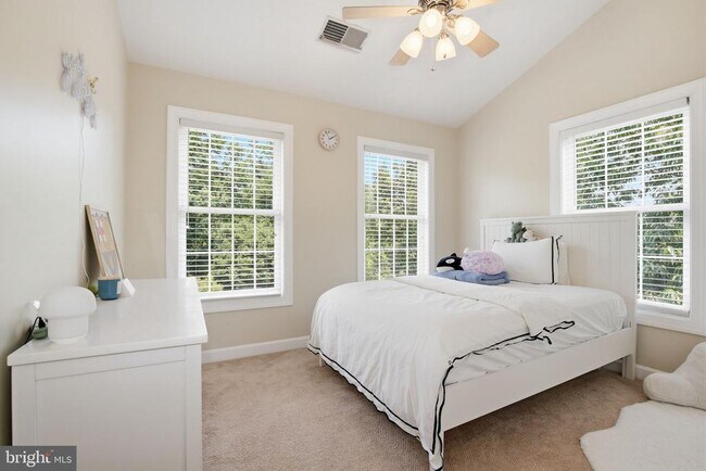 Building Photo - 3826 Elmwood Towne Way