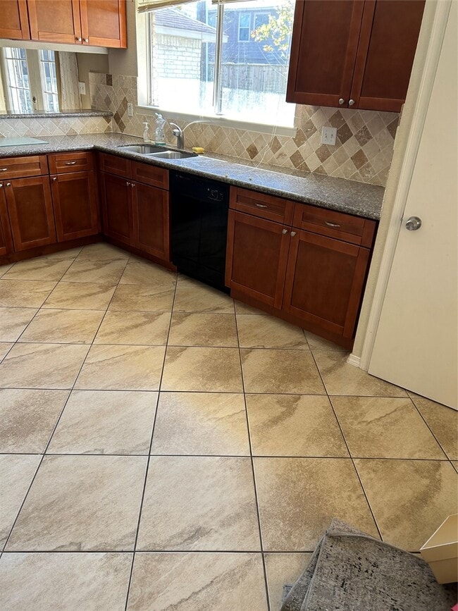 Building Photo - 23119 Tree Bright Ln