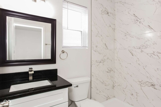 Building Photo - 2950 Winthrop Ave