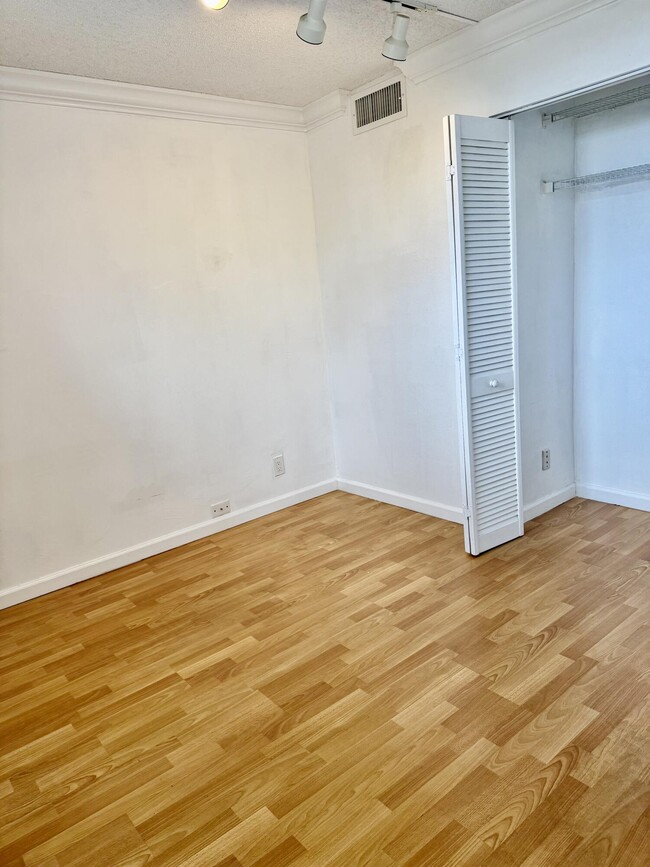 Building Photo - 6161 NW 2nd Ave