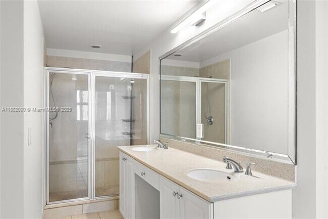 Building Photo - 3340 NE 190th St