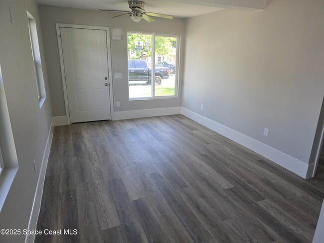 Building Photo - 417 Dove Ave