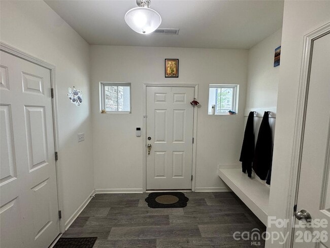 Building Photo - 574 Scotch Meadows Loop
