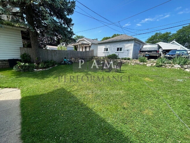 Building Photo - 3269 S New York Ave