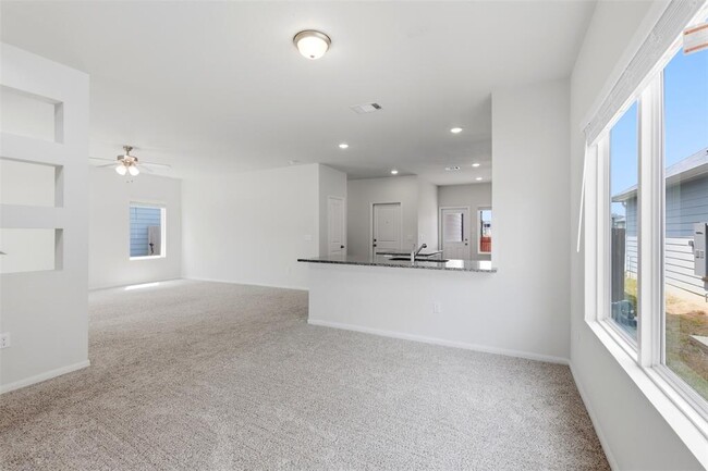 Building Photo - 141 Everglades Dr