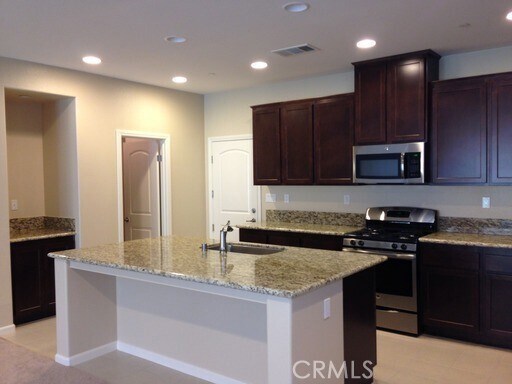 Building Photo - 36463 Chervil Way