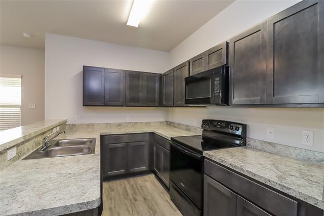 Building Photo - 7405 Skylight Dr