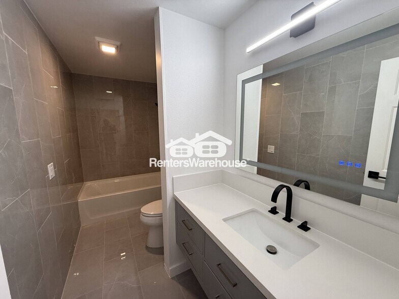 Building Photo - 2805 Chambers Bay Dr