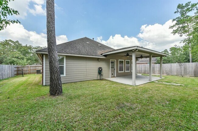 Building Photo - 15723 Chapel Lake Dr
