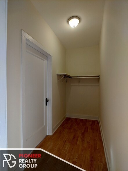 Building Photo - 4846 N Damen Ave