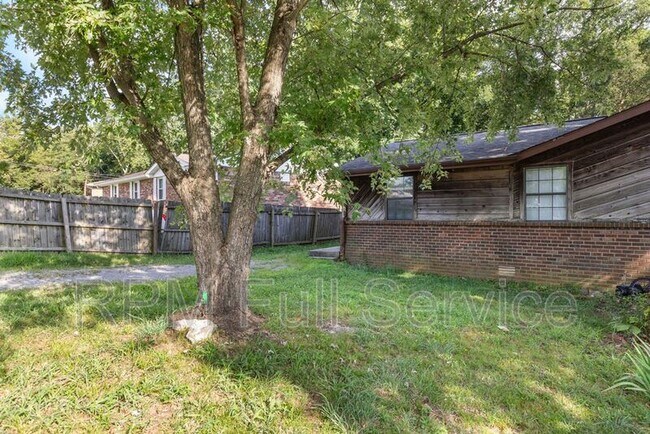 Building Photo - 4426 Central Valley Dr