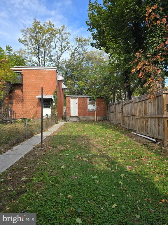 Building Photo - 1828 State St