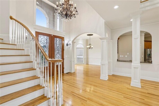 Building Photo - 2503 Regency Lake Dr