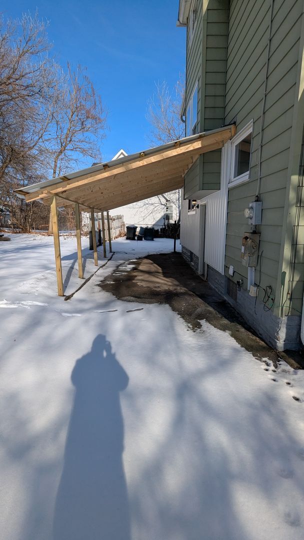 Building Photo - Welcome to this newly renovated, 3-bedroom home located in the heart of Akron