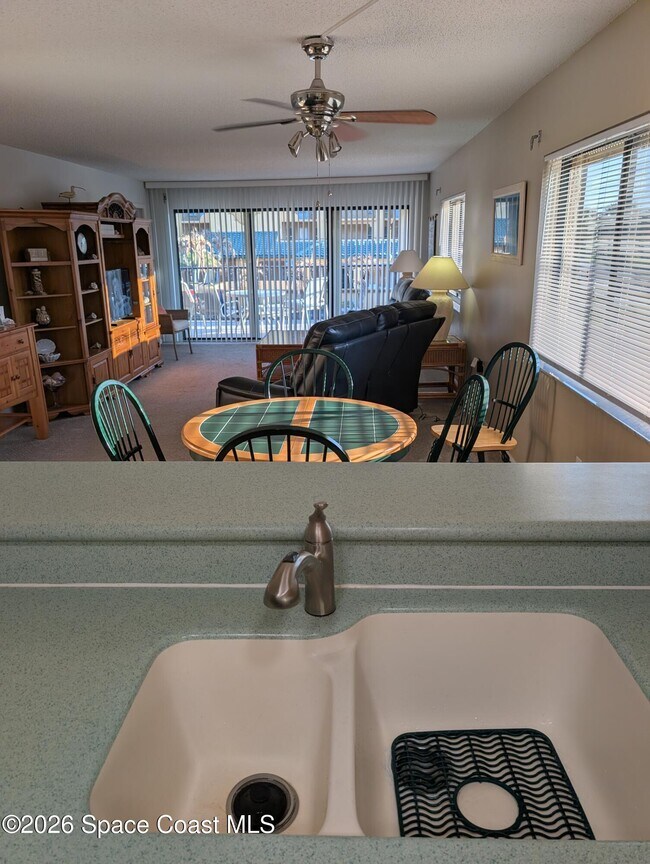 Building Photo - 8494 Ridgewood Ave