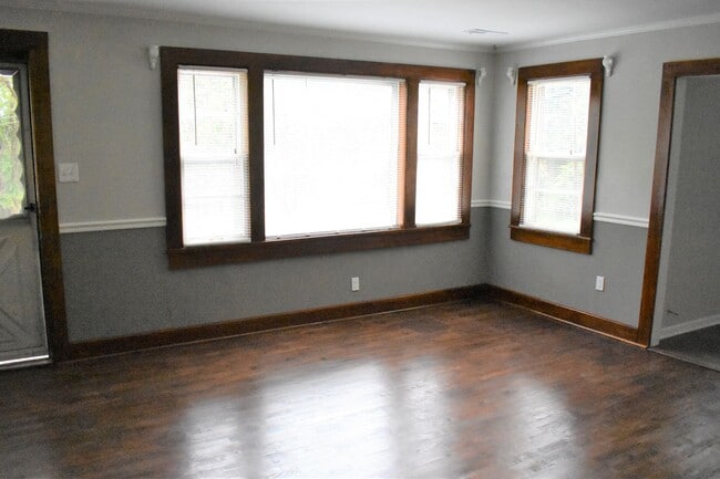 Building Photo - 3915 Holston Hills Rd