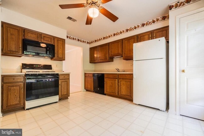 Building Photo - 7711 Shootingstar Dr