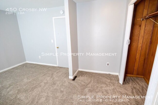 Building Photo - Nice 2 Bed 1 Bath on the NW Side!