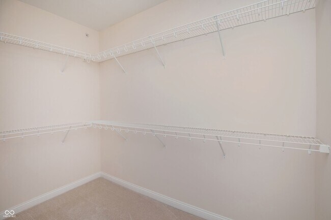 Building Photo - 517 N Park Ave