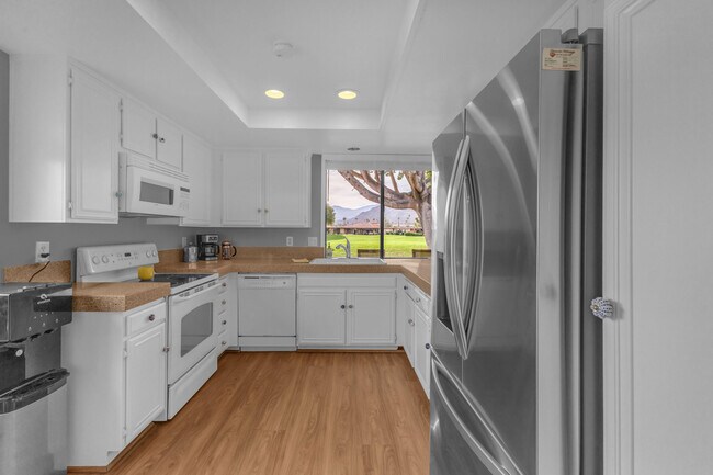 Building Photo - 17 Lugo Dr