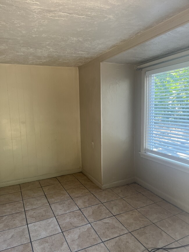 Building Photo - 275 E 200 S