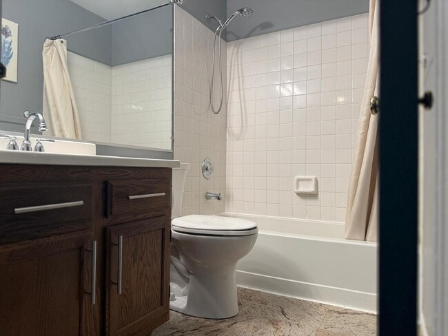 Building Photo - 295 Chrisman Dr