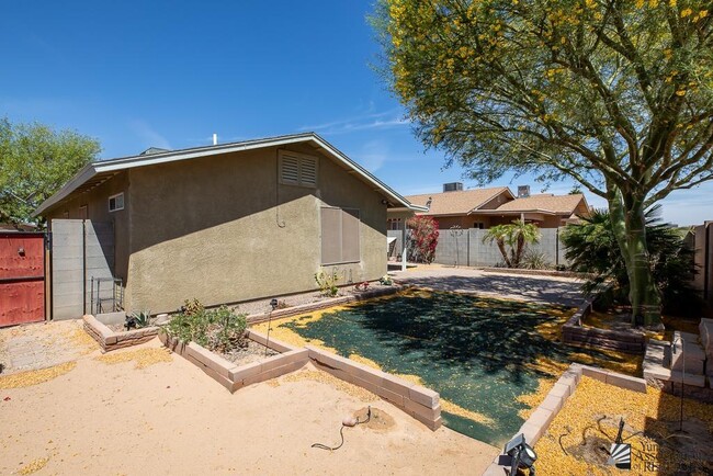 Building Photo - 4067 S Sunlight Way
