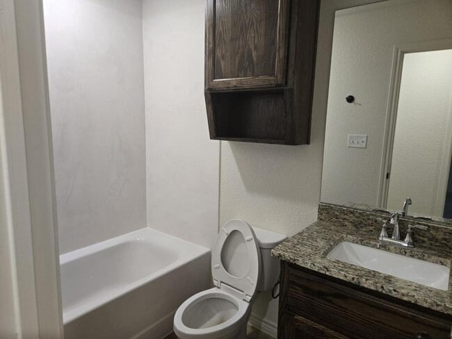 Building Photo - 175 Stillhouse Rd