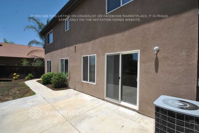 Building Photo - 27555 Sierra Madre Dr