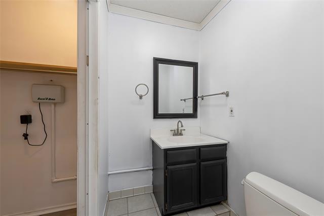 Building Photo - 1224 Woodthorpe Dr
