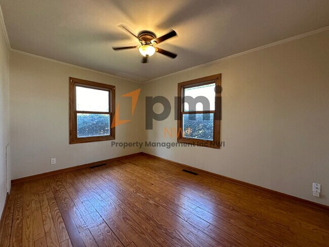 Building Photo - 202 E 250 S