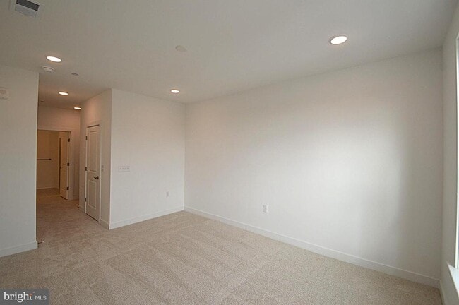 Building Photo - 21731 Dovekie Ter