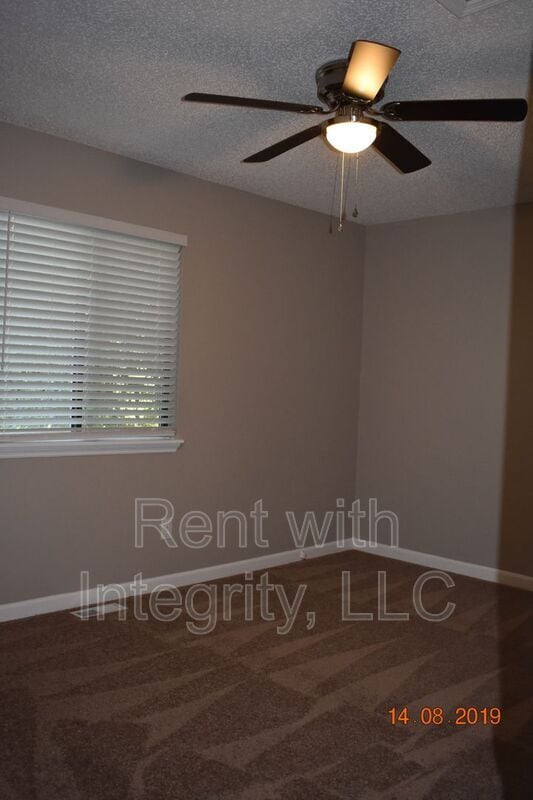 Building Photo - 1802 Falconcrest St