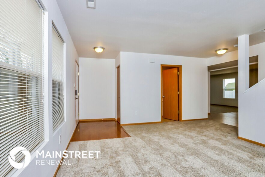 Building Photo - 4001 Glengarry Dr