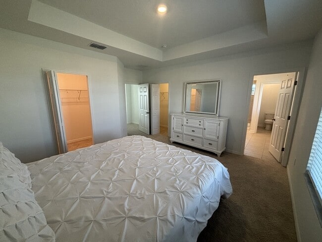 Building Photo - 16842 Fiesta Dr