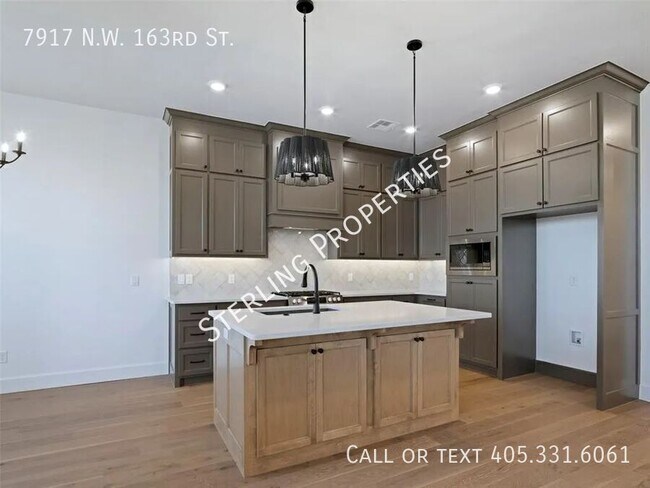 Building Photo - 7917 NW 163rd St