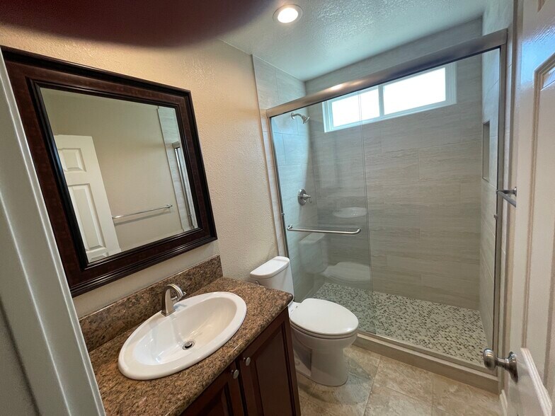 Building Photo - 1180 Kildeer Ct