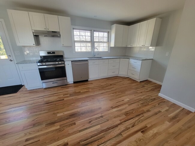 Building Photo - 181 Longview Ave