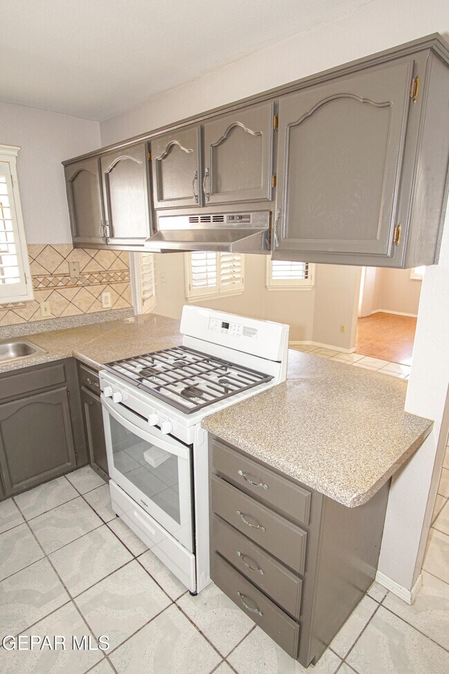 Building Photo - 1832 Dean Jones Dr