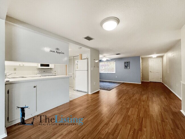 Building Photo - 8312 Mill Creek Ln