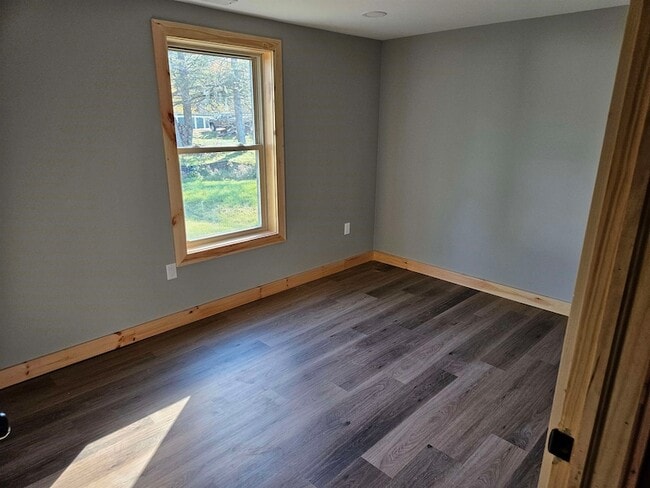 Building Photo - 22 Steele Dr