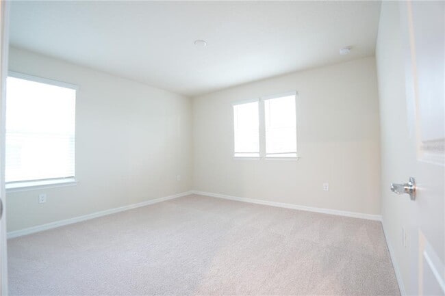 Building Photo - 268 Summer Pne St