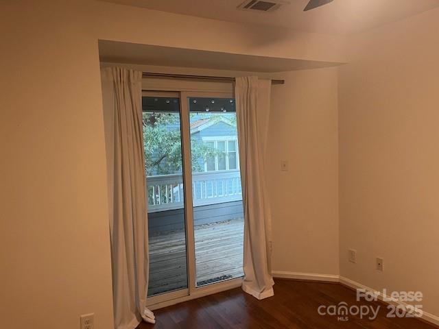 Building Photo - 433 W 8th St