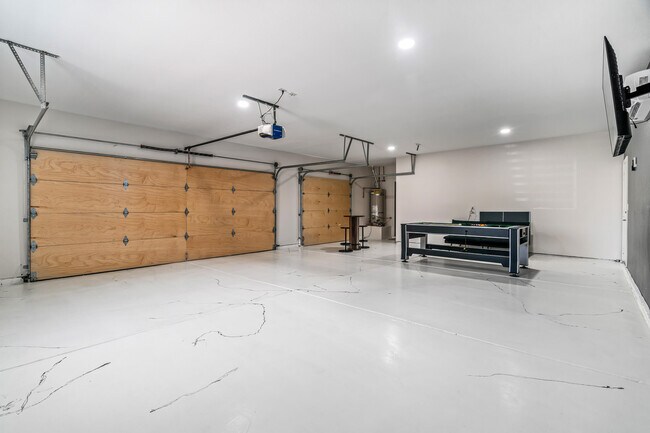 Building Photo - 79535 Dandelion Dr